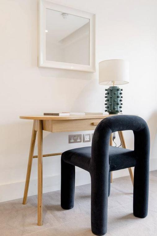Home Stay - Coven Garden ลอนดอน ภายนอก รูปภาพ